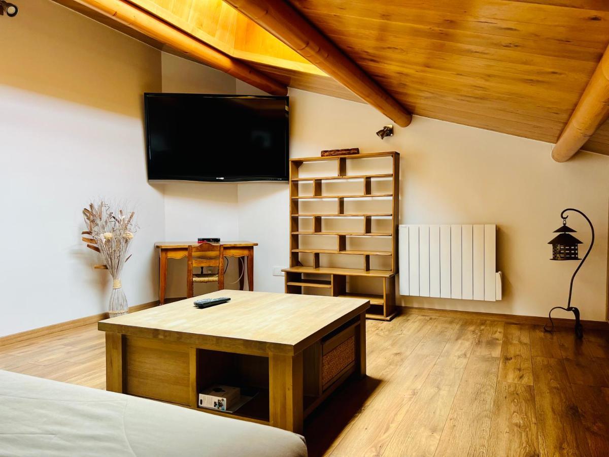 Le Mas Des Mathes, Chambres D'Hotes, Studios Les Mathes Buitenkant foto